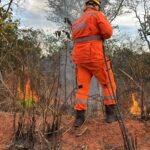 Corpo de Bombeiros de Unaí socorre vítima de queda em fosso de silo