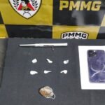 Dupla é presa com drogas após fuga em alta velocidade em João Pinheiro