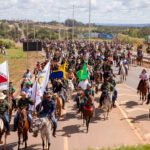 PM apreende arma e detém dois suspeitos no Paracatuzinho, em Paracatu