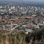 Incêndio em aparelhos de ar-condicionado mobiliza Corpo de Bombeiros em colégio no Centro de Unaí